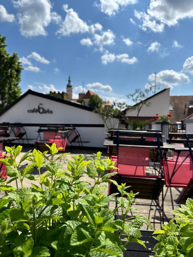 Penzion, Vinny Sklep A Cafe Barta Mikulov Exterior foto